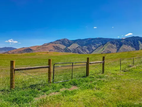 Exterior - 634 Elk Haven Cir, Pollock, ID 83547 photo 10 of 11