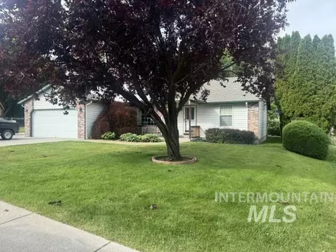 2090 Bonnie Dr, Payette, ID 83661