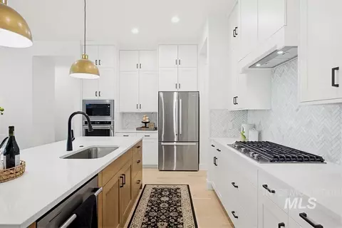 Kitchen - 1950 N Willowick Ave, Eagle, ID 83616 photo 2 of 4