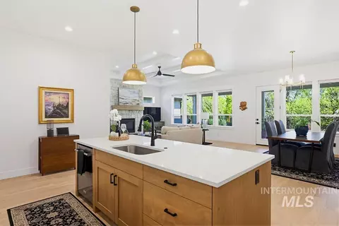 Kitchen - 1950 N Willowick Ave, Eagle, ID 83616 photo 3 of 4