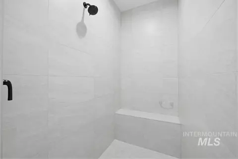 Bath - 1950 N Willowick Ave, Eagle, ID 83616 photo 3 of 5