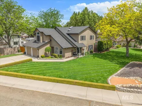 4584 N Marylebone Pl, Boise, ID 83713