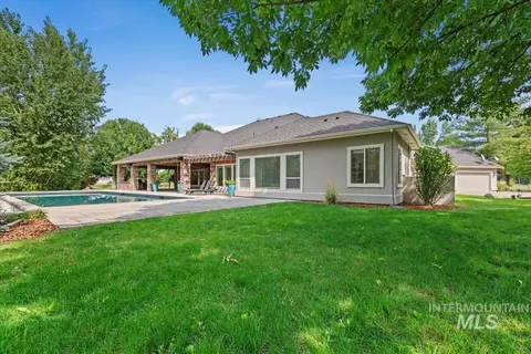 Exterior - 103 S Alder Ln, Eagle, ID 83616 photo 6 of 7