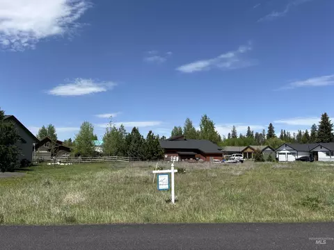 1033 Potts, Mccall, ID 83638