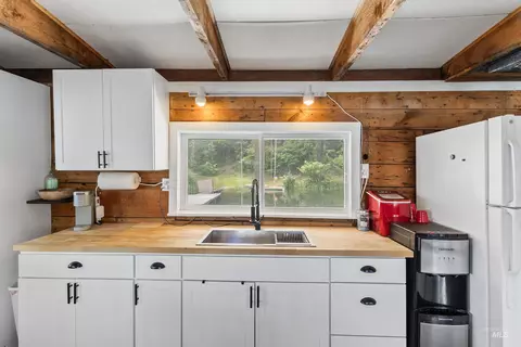 Kitchen - 11 Hidden Lake Trl, Plummer, ID 83851 photo 1 of 2
