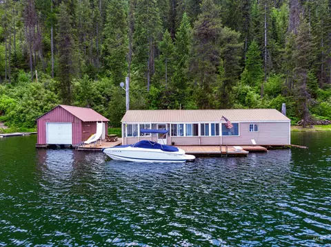 11 Hidden Lake Trl, Plummer, ID 83851