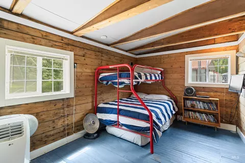 Bedroom - 11 Hidden Lake Trl, Plummer, ID 83851 photo 5 of 6