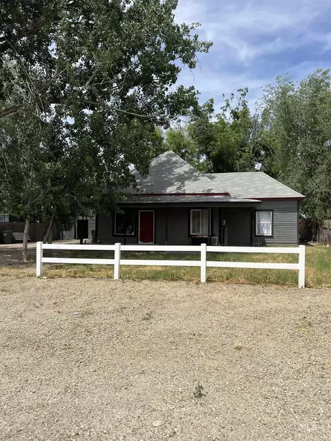 861 8th Ave N, Payette, ID 83661
