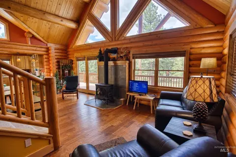 Living - 788 Chad Loop, Mccall, ID 83638 photo 3 of 3