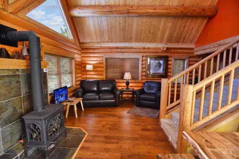 Living - 788 Chad Loop, Mccall, ID 83638 photo 1 of 3
