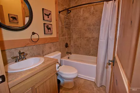 Bath - 788 Chad Loop, Mccall, ID 83638 photo 5 of 5