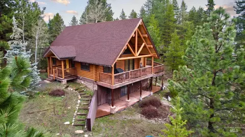 788 Chad Loop, Mccall, ID 83638