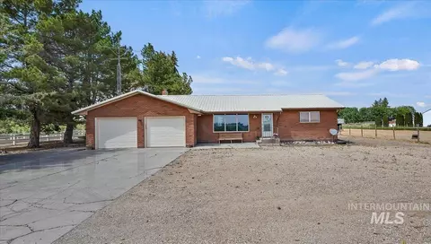 574 W 100 N, Paul, ID 83347