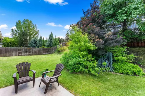 Exterior - 1653 N Eagle Creek Way, Eagle, ID 83616 photo 4 of 12