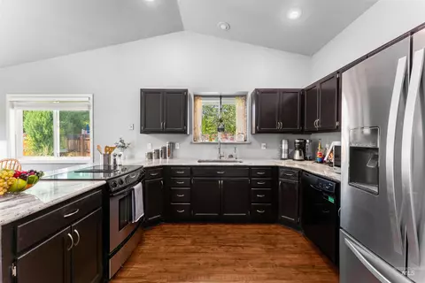Kitchen - 1653 N Eagle Creek Way, Eagle, ID 83616 photo 1 of 3