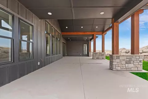 Exterior - 7065 N Cairnhill Way, Eagle, ID 83616 photo 1 of 8