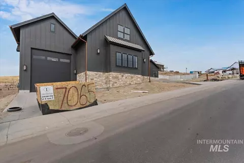 Exterior - 7065 N Cairnhill Way, Eagle, ID 83616 photo 8 of 8