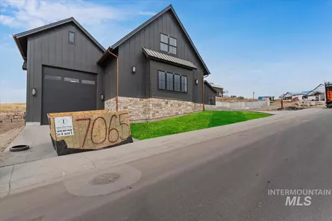 Exterior - 7065 N Cairnhill Way, Eagle, ID 83616 photo 7 of 8