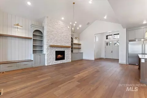Living - 7065 N Cairnhill Way, Eagle, ID 83616 photo 3 of 4