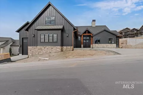 Exterior - 7065 N Cairnhill Way, Eagle, ID 83616 photo 2 of 8