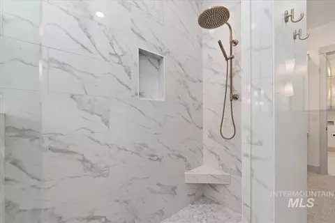 Bath - 7065 N Cairnhill Way, Eagle, ID 83616 photo 7 of 8