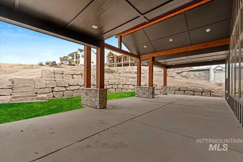 Exterior - 7065 N Cairnhill Way, Eagle, ID 83616 photo 5 of 8