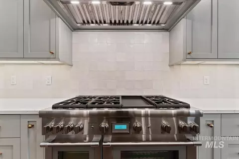 Kitchen - 7065 N Cairnhill Way, Eagle, ID 83616 photo 5 of 5