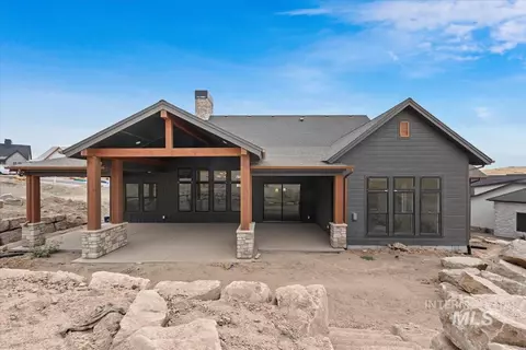 Exterior - 7065 N Cairnhill Way, Eagle, ID 83616 photo 4 of 8