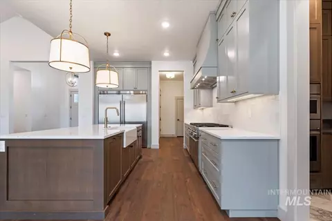 Kitchen - 7065 N Cairnhill Way, Eagle, ID 83616 photo 3 of 5