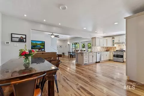 Dining - 5410 W Beacon Light Rd, Eagle, ID 83616 photo 1 of 2