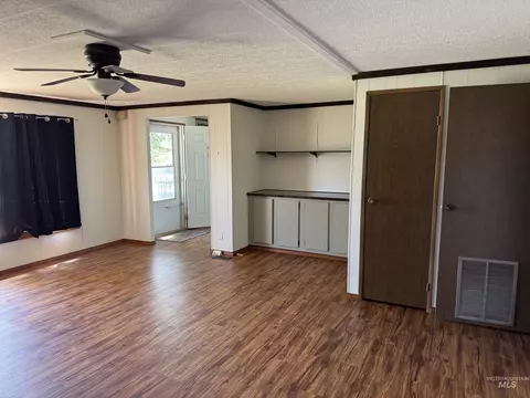 Living - 308 N 200 E, Jerome, ID 83338 photo 1 of 2