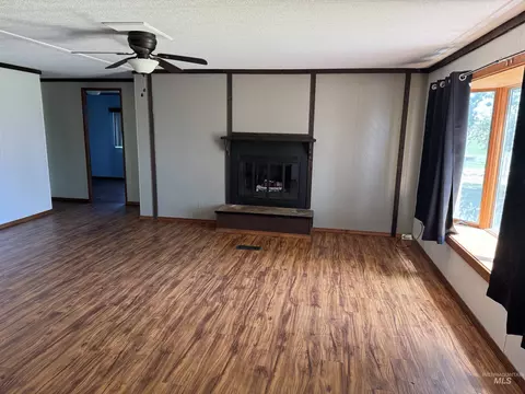 Living - 308 N 200 E, Jerome, ID 83338 photo 2 of 2