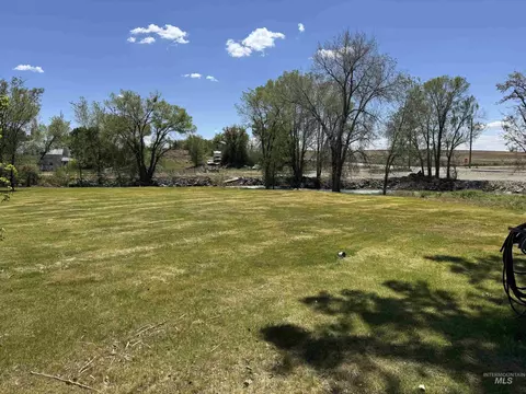 Exterior - 308 N 200 E, Jerome, ID 83338 photo 3 of 7