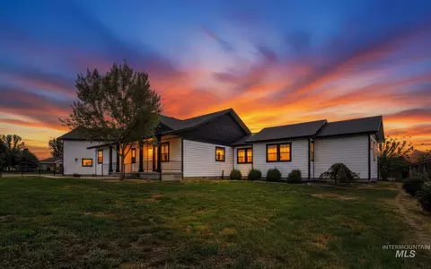 4807 W Little Feather Ln, Eagle, ID 83616