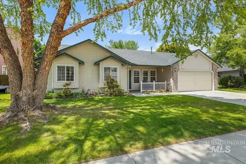 2693 S Charlotte Ave, Boise, ID 83709