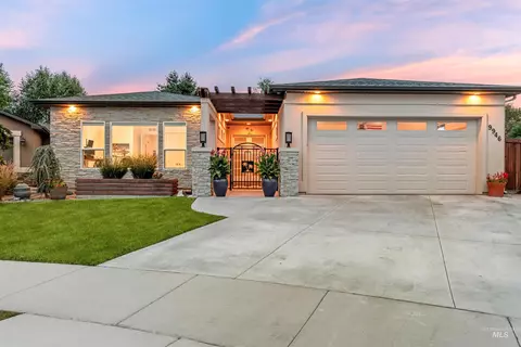 9946 W Wildbranch Ct, Star, ID 83669