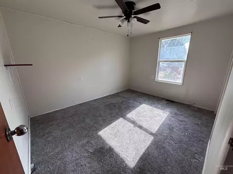 Bedroom - 2152 Artesian Rd, Eagle, ID 83616 photo 2 of 4
