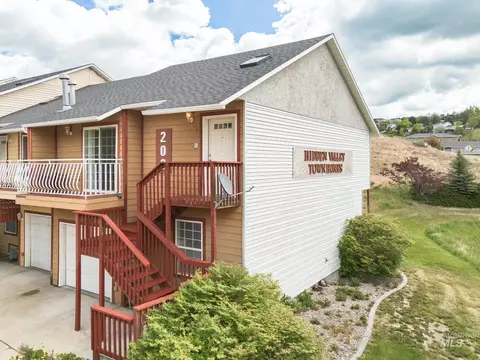 200 La Valle Strada #200, Pocatello, ID 83201