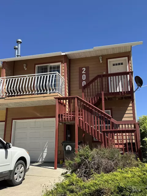 200 La Valle Strada, Pocatello, ID 83201