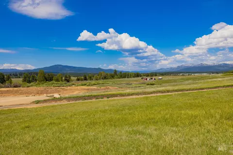 6 Little Moose Ct, Mccall, ID 83638