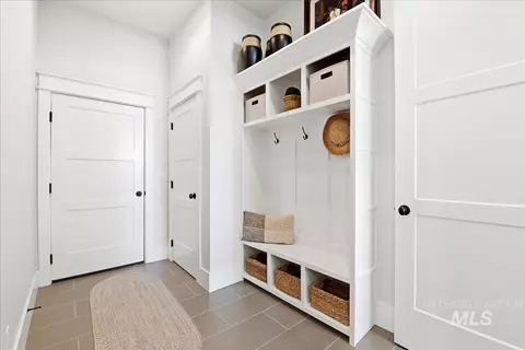 Entry Way - 594 S Devon Ave, Star, ID 83669 photo 2 of 2