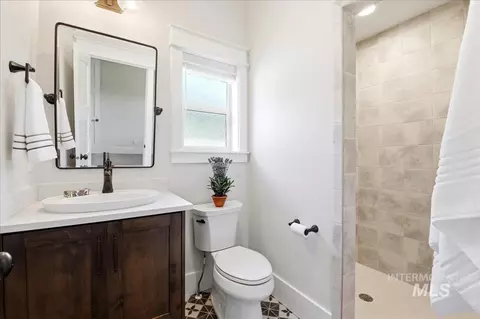 Bath - 594 S Devon Ave, Star, ID 83669 photo 6 of 6