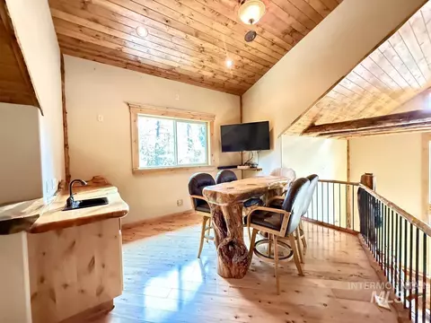 Dining - 515 Cabarton Rd, Cascade, ID 83611 photo 1 of 3