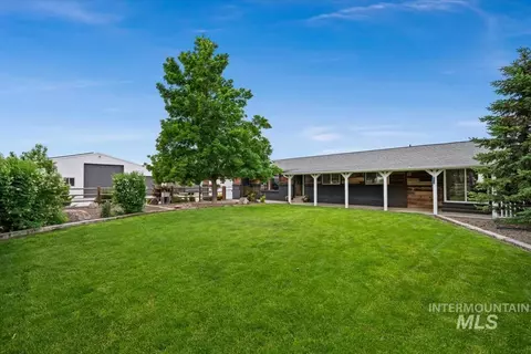 4602 W Central Rd, Emmett, ID 83617