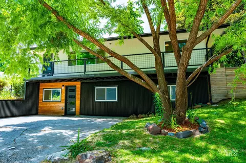 Exterior - 446 Perry Dr, Payette, ID 83661 photo 2 of 19
