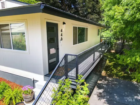 Exterior - 446 Perry Dr, Payette, ID 83661 photo 8 of 19