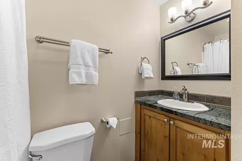 Bath - 601 Hemlock St #3, Mccall, ID 83638 photo 1 of 4