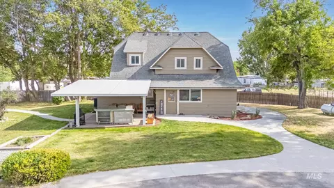 621 S Borchers Ln, Caldwell, ID 83605