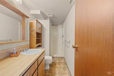 Bath - 1663 9th Ave, Lewiston, ID 83501 photo 1 of 4