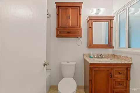 Bath - 1663 9th Ave, Lewiston, ID 83501 photo 4 of 4